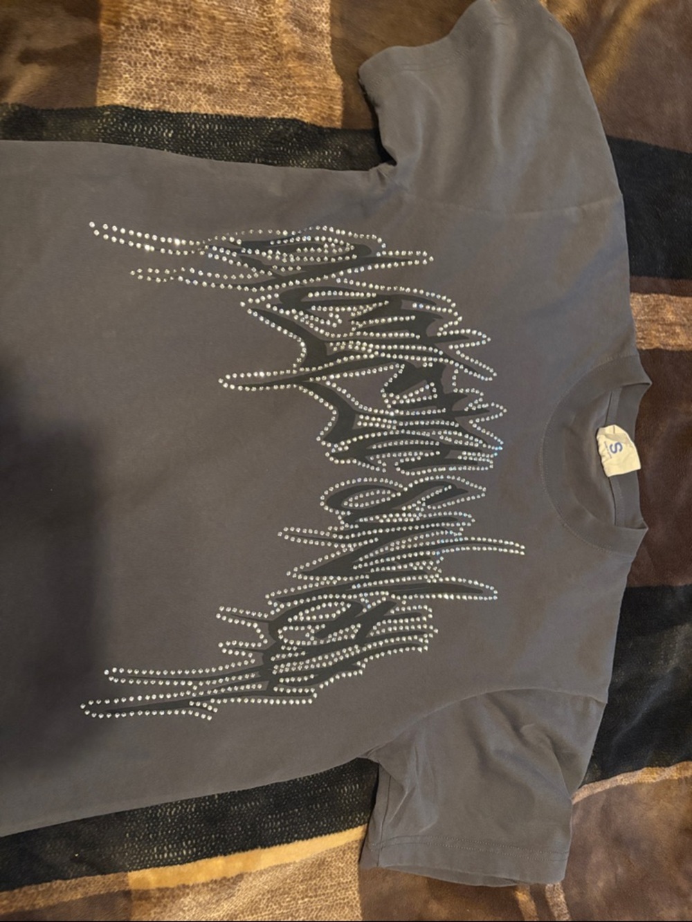 PacSun Gray Short Sleeve Tee with Rhinestone Wave Design